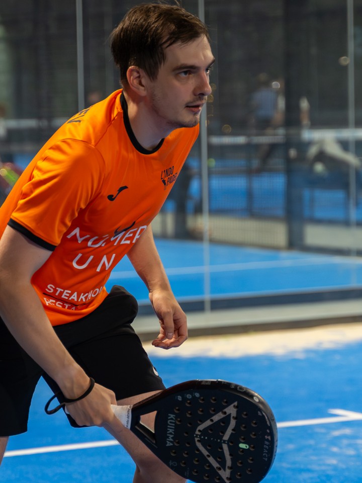 Владислав Фадичев